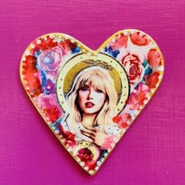 Amuleto Prendedor Santa Taylor