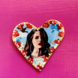 Amuleto Prendedor Santa Lana del Rey