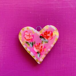 Amuleto Colgante Corazón y Rosas